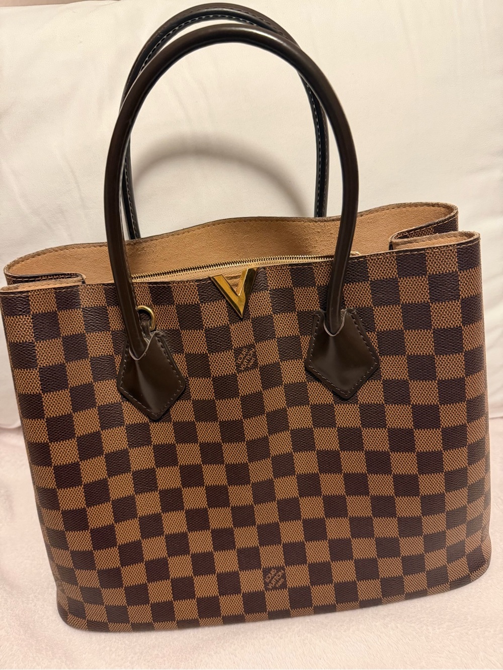 Louis Vuitton Damier Ebene Kensington